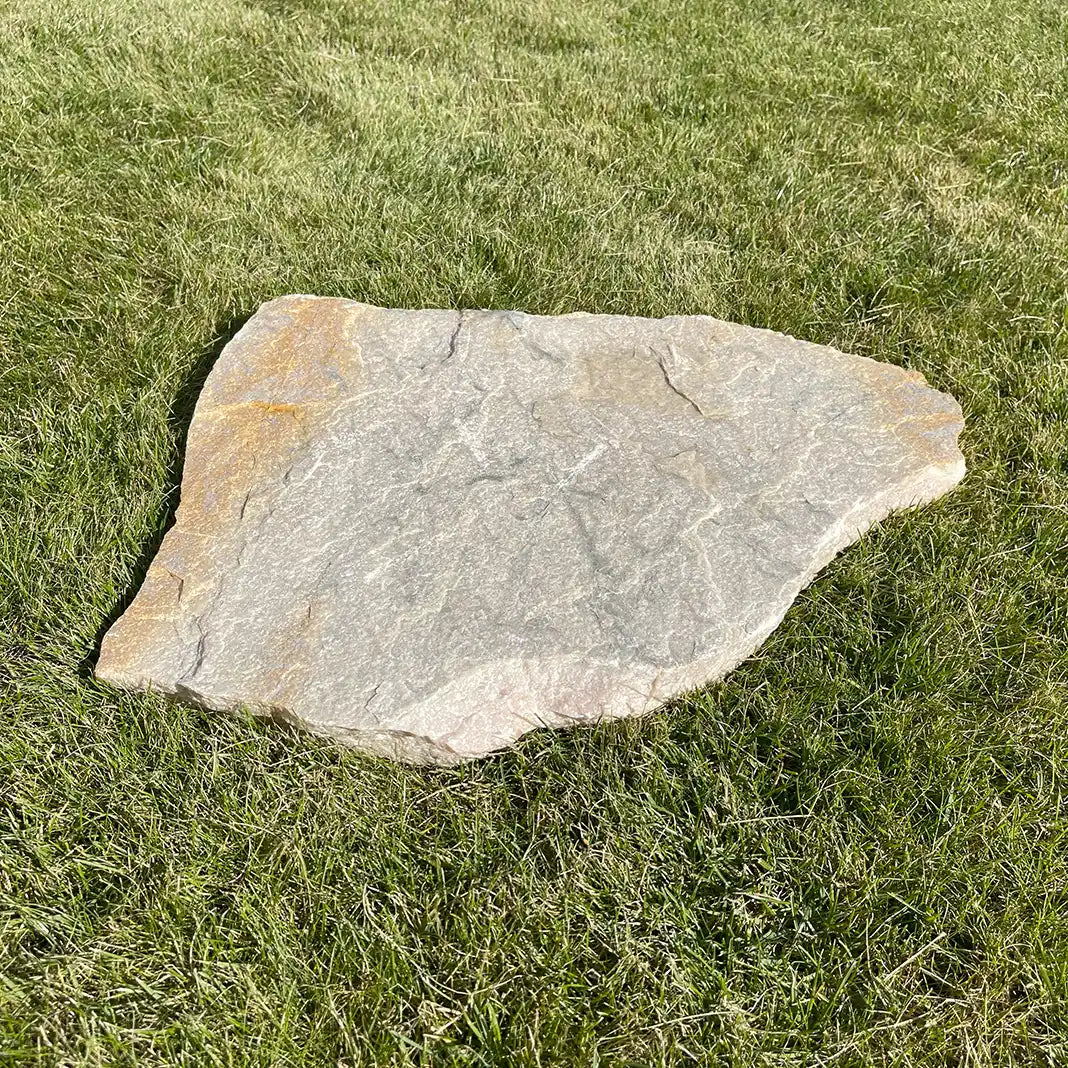 Trittplatte Clara, Quarzitgestein mit Quarzglimmer