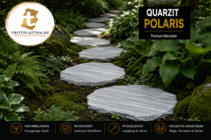 Quarzit Polaris Naturstein-Trittplatten als eleganter Gartenweg im Schattengarten zwischen Hostas, Farnen, Moos und Natursteinen